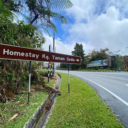 Aiza Homestay Opposite Abang Strawberry Taman Sedia 丹那拉打 外观 照片