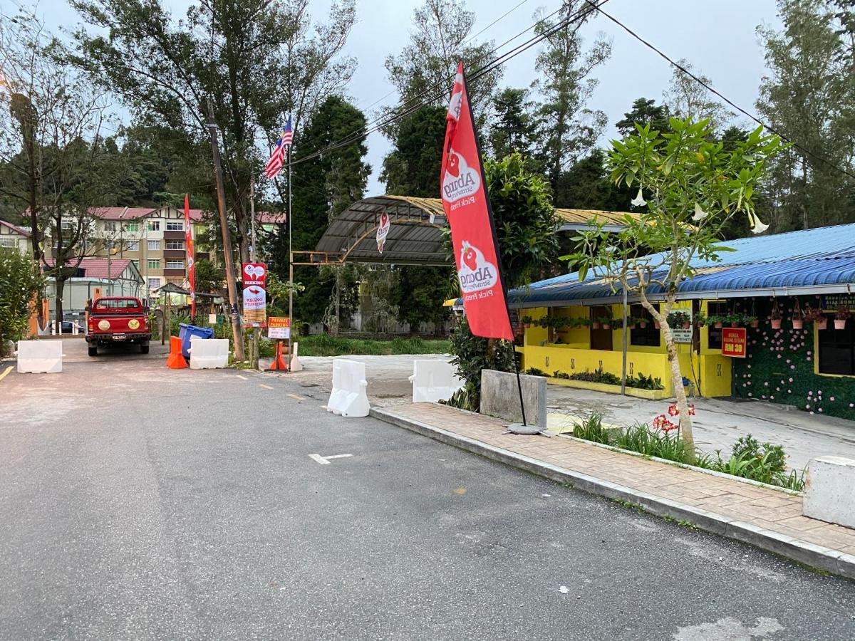 Aiza Homestay Opposite Abang Strawberry Taman Sedia 丹那拉打 外观 照片
