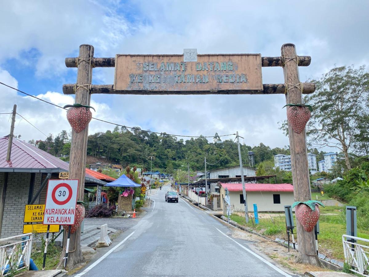 Aiza Homestay Opposite Abang Strawberry Taman Sedia 丹那拉打 外观 照片